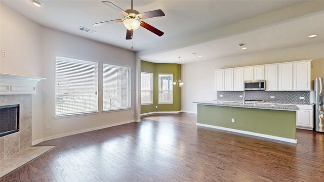 1921 Lake Front Trail, Garland, TX 75043