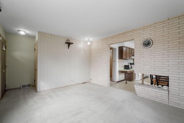 9402 W Cleveland AVENUE, West Allis, WI 53227