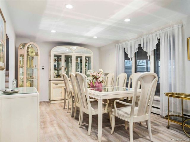 3 Carlton Road, Orangeburg, NY 10962