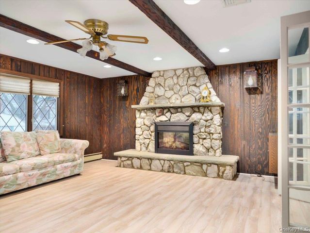 3 Carlton Road, Orangeburg, NY 10962