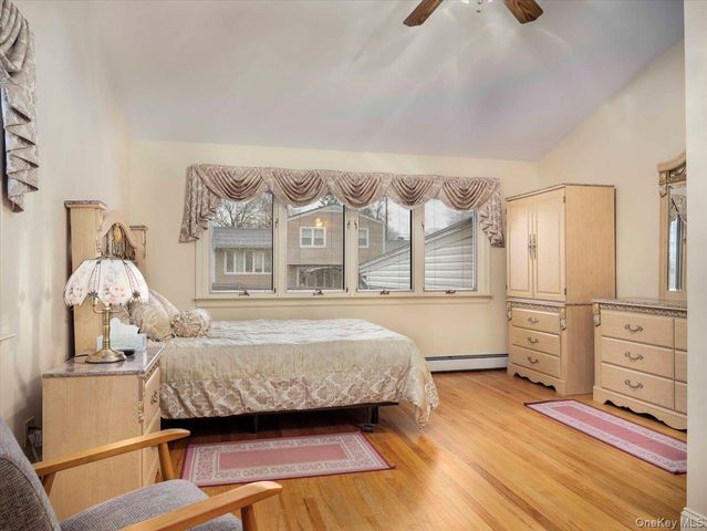 3 Carlton Road, Orangeburg, NY 10962