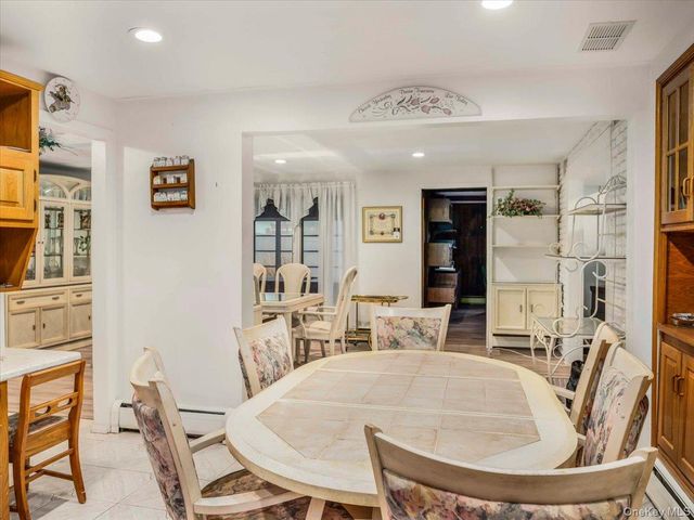 3 Carlton Road, Orangeburg, NY 10962