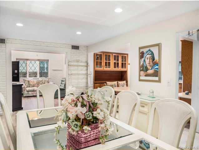 3 Carlton Road, Orangeburg, NY 10962