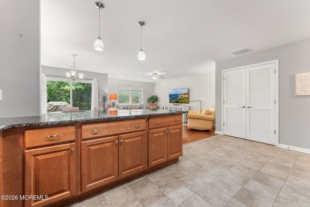 17 Wiley Way, Toms River, NJ 08757
