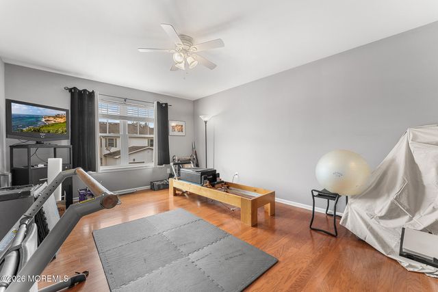 17 Wiley Way, Toms River, NJ 08757