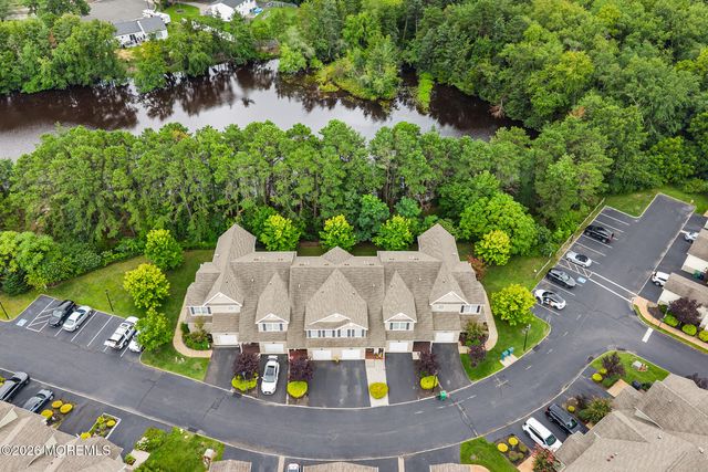 17 Wiley Way, Toms River, NJ 08757