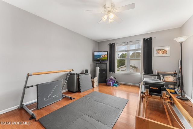 17 Wiley Way, Toms River, NJ 08757