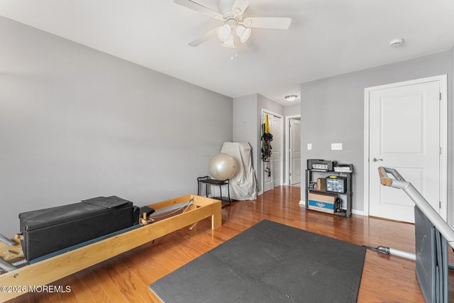 17 Wiley Way, Toms River, NJ 08757