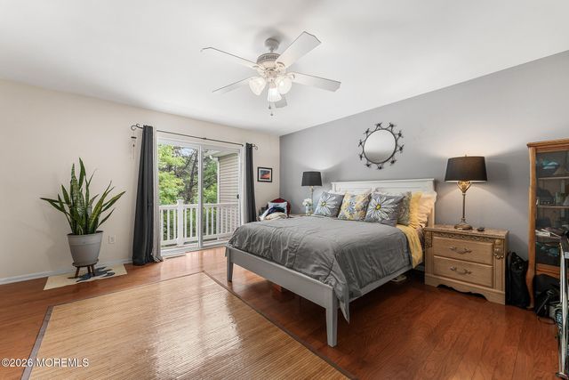 17 Wiley Way, Toms River, NJ 08757