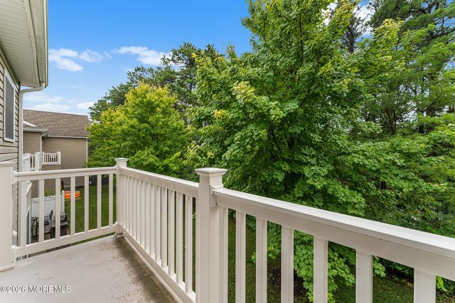 17 Wiley Way, Toms River, NJ 08757