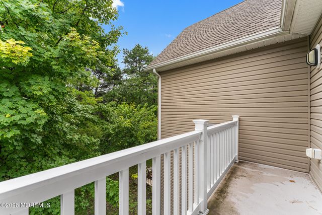 17 Wiley Way, Toms River, NJ 08757