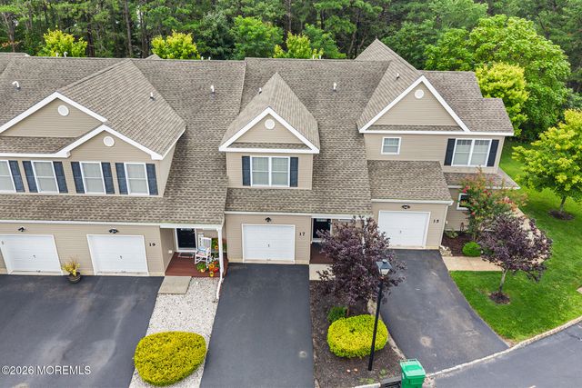 17 Wiley Way, Toms River, NJ 08757