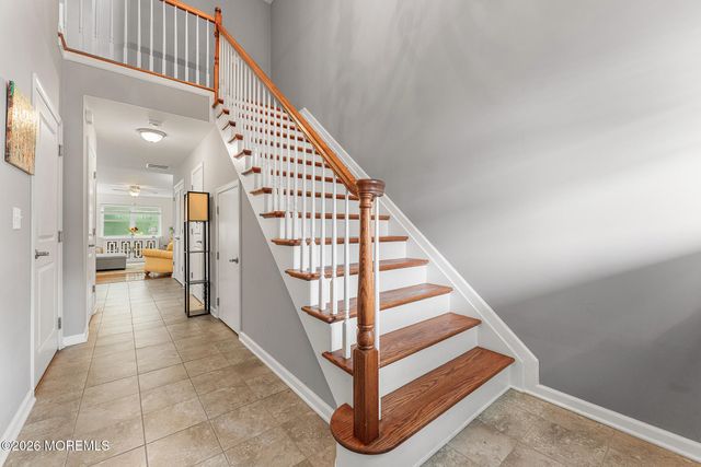 17 Wiley Way, Toms River, NJ 08757