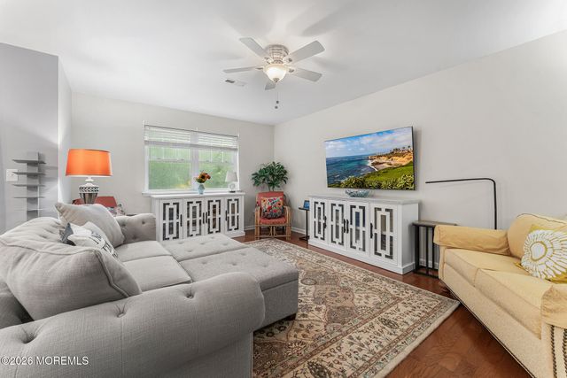 17 Wiley Way, Toms River, NJ 08757