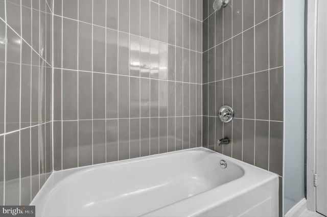 3072 SUGAR LN, Vienna, VA 22181