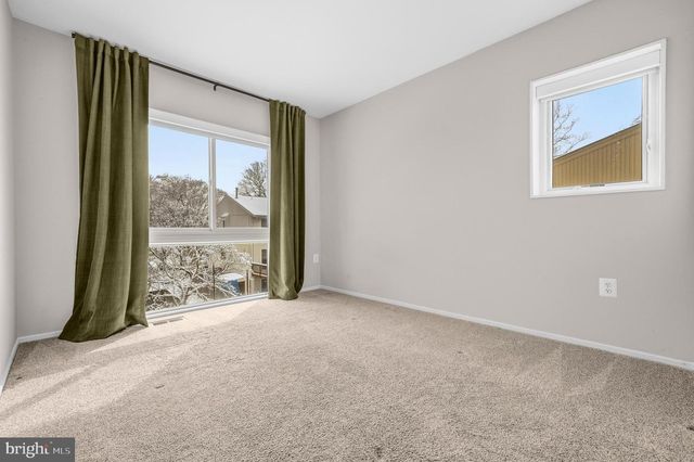 3072 SUGAR LN, Vienna, VA 22181