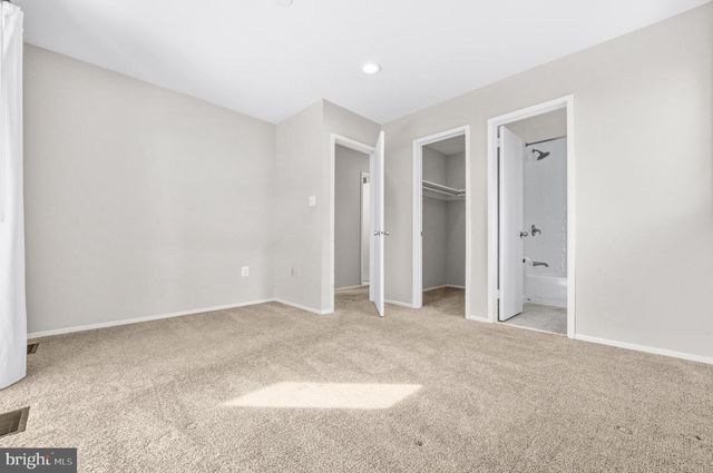 3072 SUGAR LN, Vienna, VA 22181