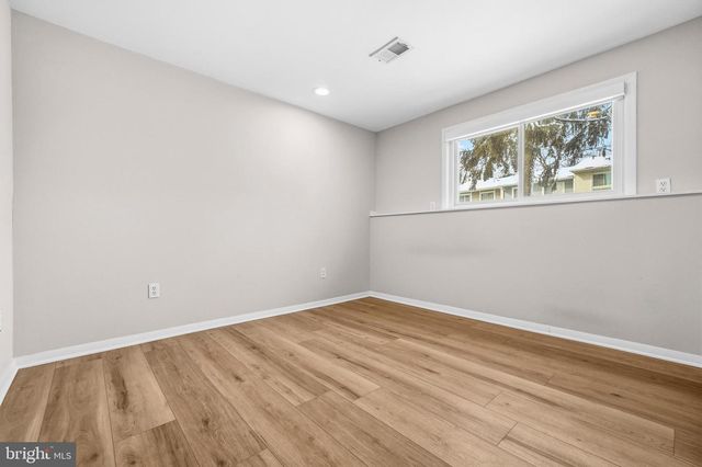 3072 SUGAR LN, Vienna, VA 22181