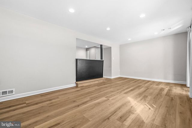 3072 SUGAR LN, Vienna, VA 22181