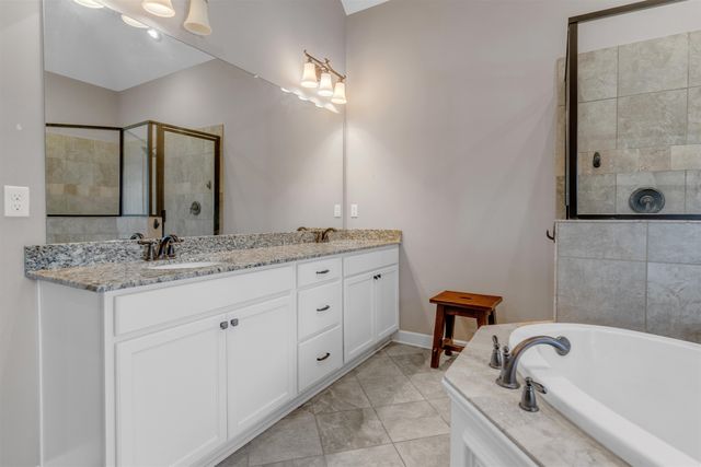 615 GLENSHEE DR, Rossville, TN 38066