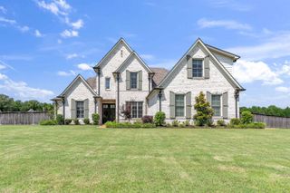 615 GLENSHEE DR, Rossville, TN 38066