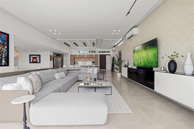 151 AZURITA, Bayamon, PR 00957