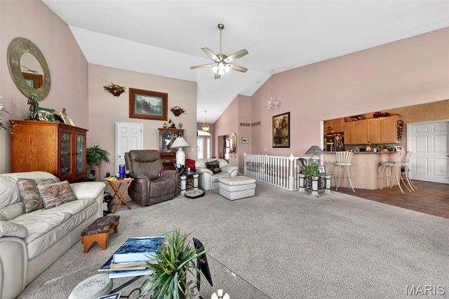 1521 Hibernation Hollow, Wentzville, MO 63385