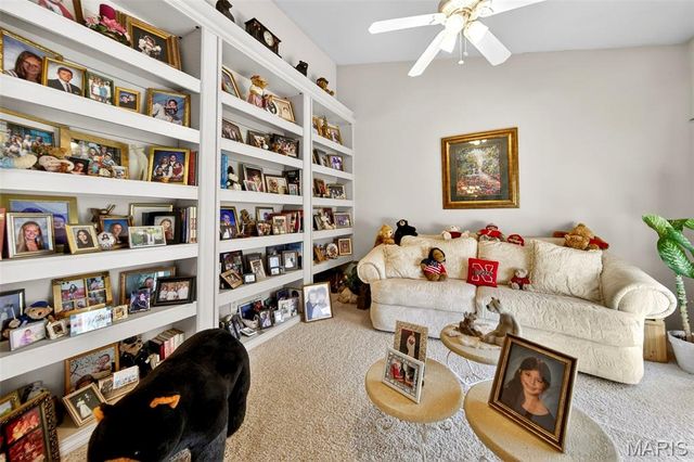 1521 Hibernation Hollow, Wentzville, MO 63385