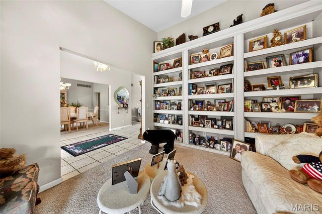 1521 Hibernation Hollow, Wentzville, MO 63385