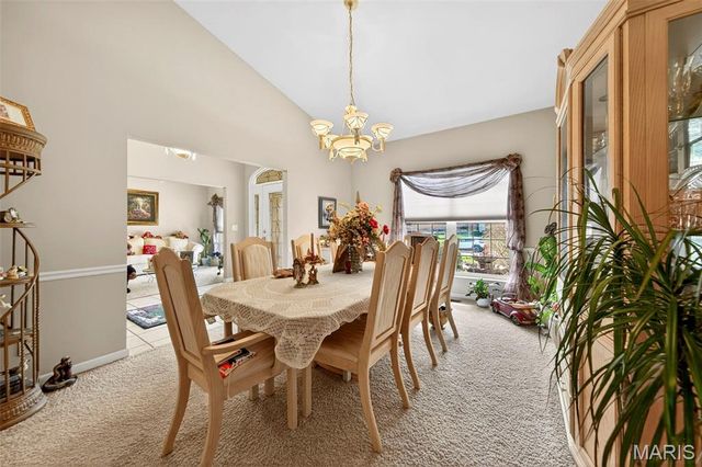 1521 Hibernation Hollow, Wentzville, MO 63385