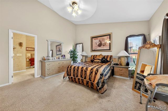 1521 Hibernation Hollow, Wentzville, MO 63385