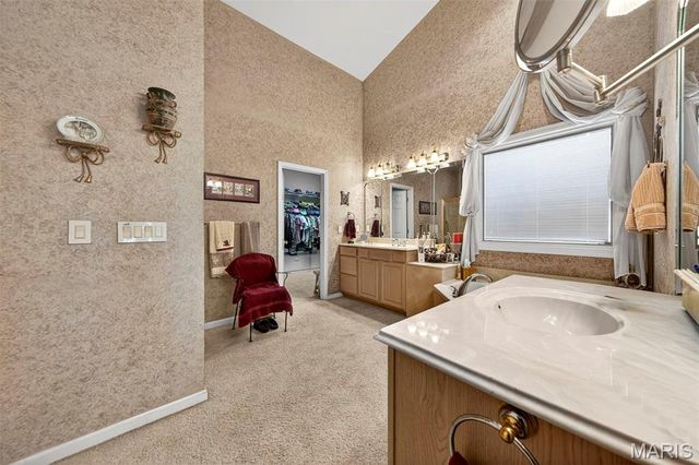 1521 Hibernation Hollow, Wentzville, MO 63385