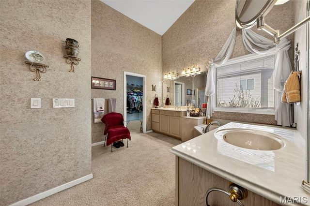 1521 Hibernation Hollow, Wentzville, MO 63385