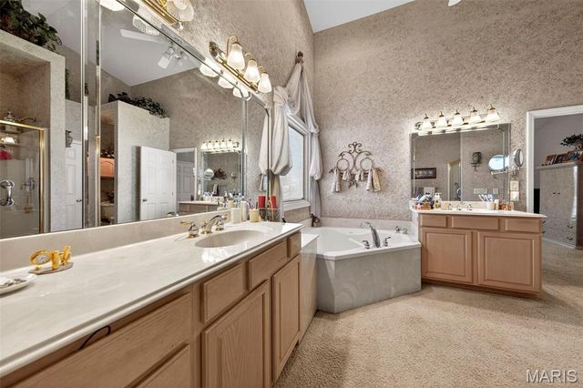 1521 Hibernation Hollow, Wentzville, MO 63385