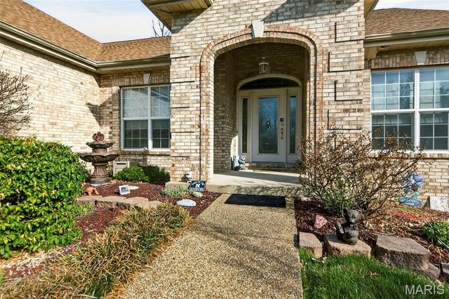 1521 Hibernation Hollow, Wentzville, MO 63385