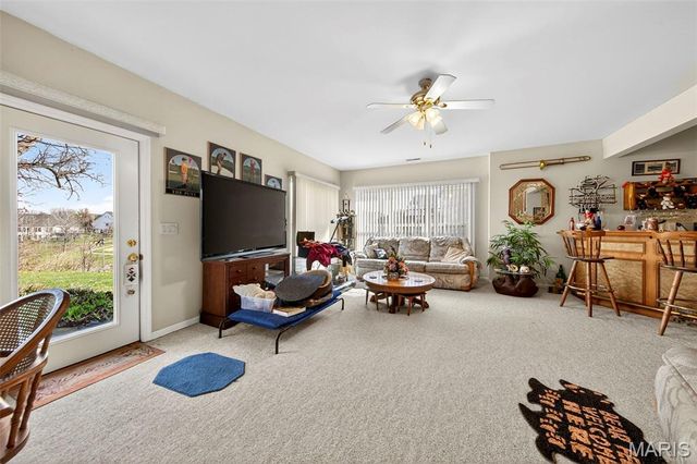 1521 Hibernation Hollow, Wentzville, MO 63385