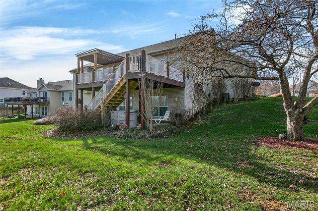 1521 Hibernation Hollow, Wentzville, MO 63385
