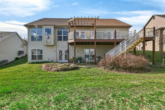 1521 Hibernation Hollow, Wentzville, MO 63385