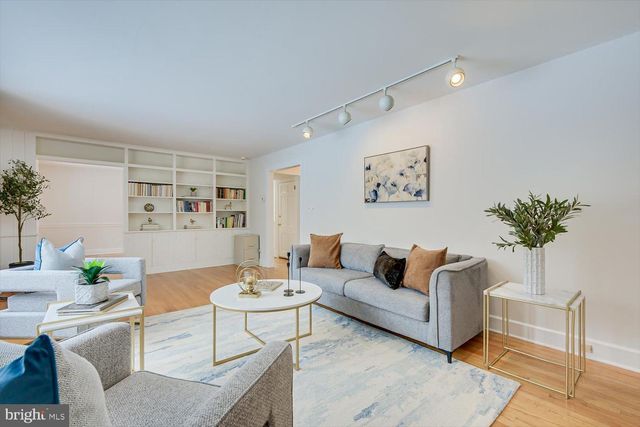 40 DOGWOOD LN, Princeton, NJ 08540