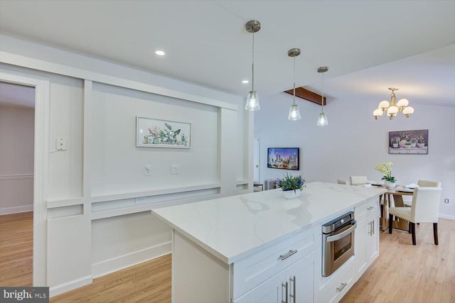 40 DOGWOOD LN, Princeton, NJ 08540