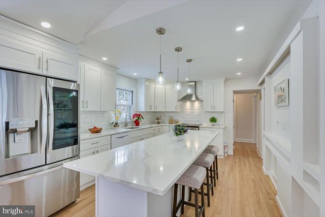 40 DOGWOOD LN, Princeton, NJ 08540