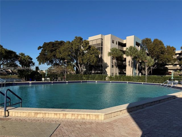 1101 Colony Point Cir 102, Pembroke Pines, FL 33026