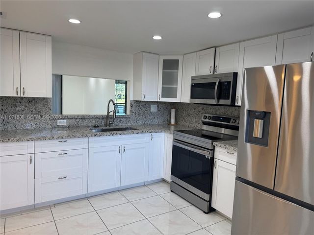 1101 Colony Point Cir 102, Pembroke Pines, FL 33026