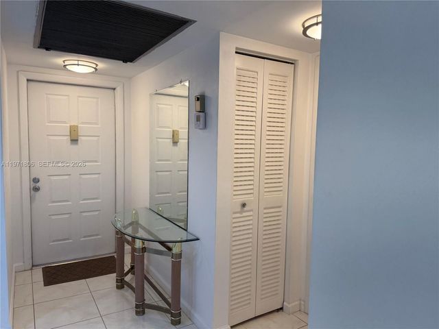 1101 Colony Point Cir 102, Pembroke Pines, FL 33026