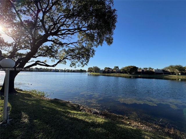 1101 Colony Point Cir 102, Pembroke Pines, FL 33026