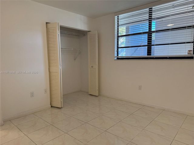 1101 Colony Point Cir 102, Pembroke Pines, FL 33026