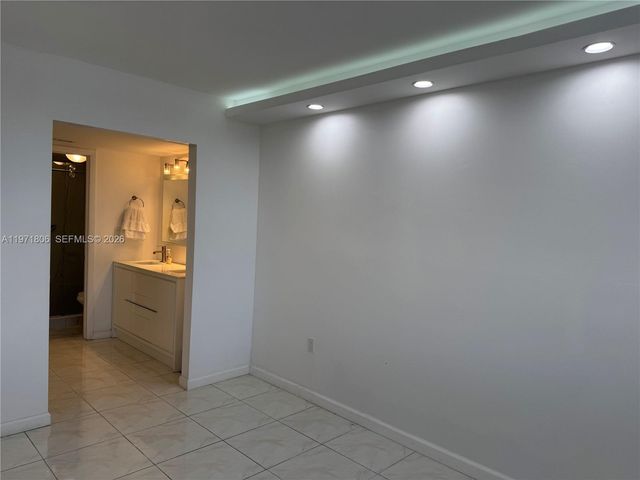 1101 Colony Point Cir 102, Pembroke Pines, FL 33026