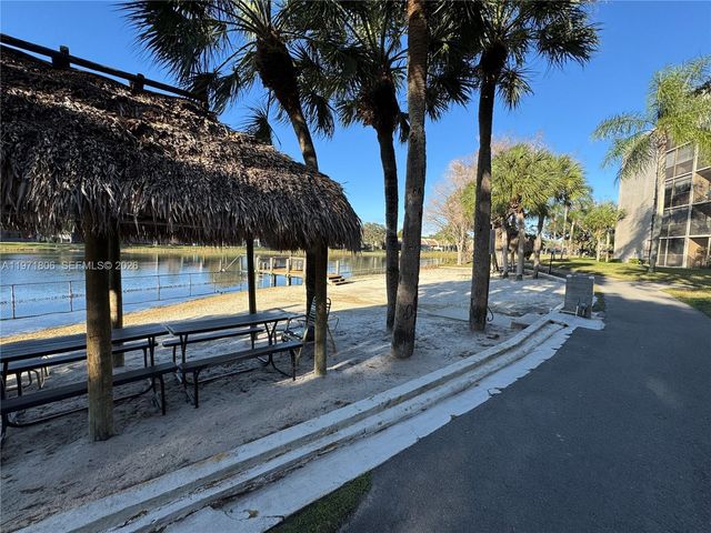 1101 Colony Point Cir 102, Pembroke Pines, FL 33026