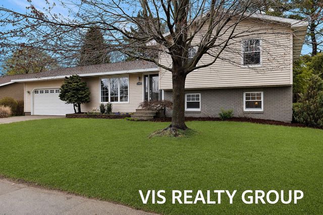 1700 Barbara Court, Grand Haven, MI 49417