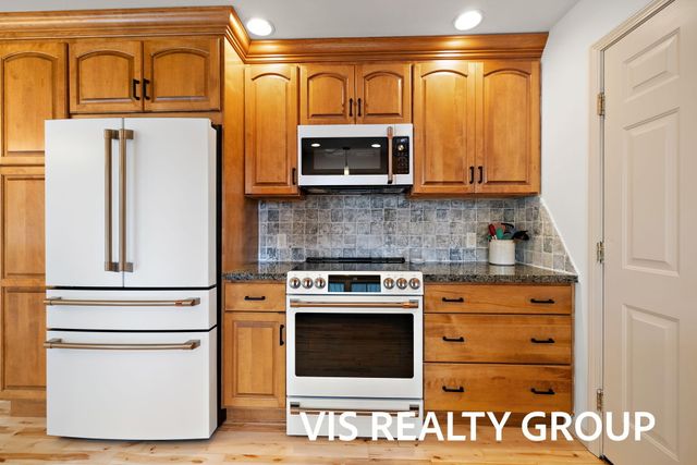 1700 Barbara Court, Grand Haven, MI 49417